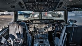 Airplane_KC_135_Stratotanker_Cockpit_517511_3840x2160.jpg