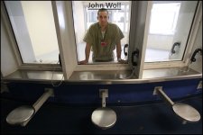 jail-visitors-cell-phones.jpg